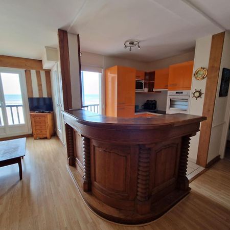 Appartement Vue Mer Кабур Екстер'єр фото