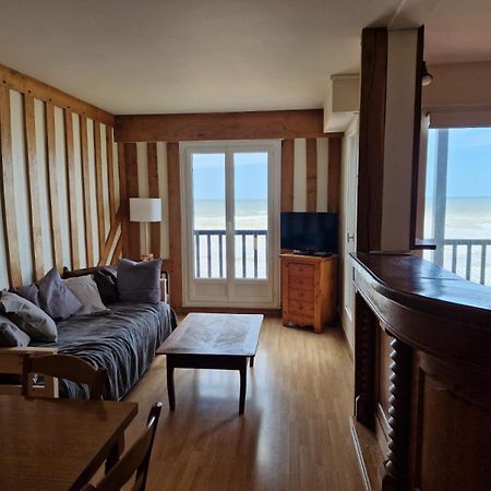 Appartement Vue Mer Кабур Екстер'єр фото